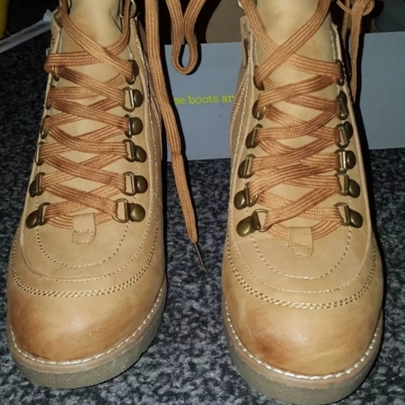 Tan Riding Boots - Picture 2 of 4